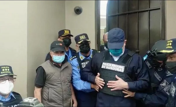 Detienen al expresidente de Honduras, Juan Orlando Hernández, acusado de narcotráfico por Estados Unidos