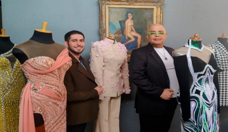 Atuendo de diseñadores venezolanos de Monizyfornes deslumbra en el Festival de Cannes