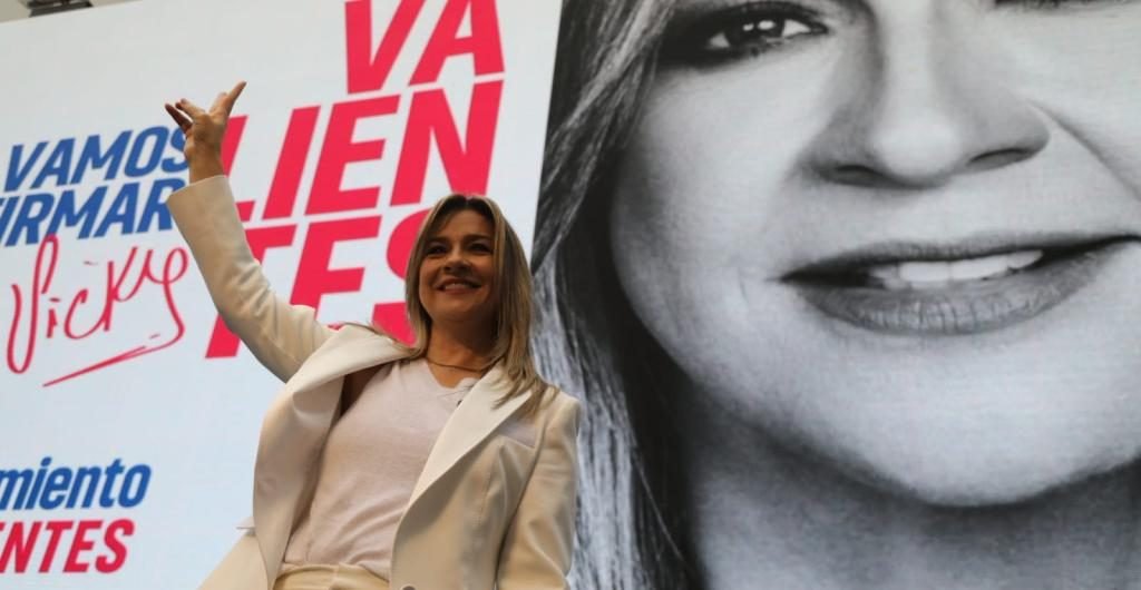 Vicky Dávila recogerá firmas para su candidatura presidencial