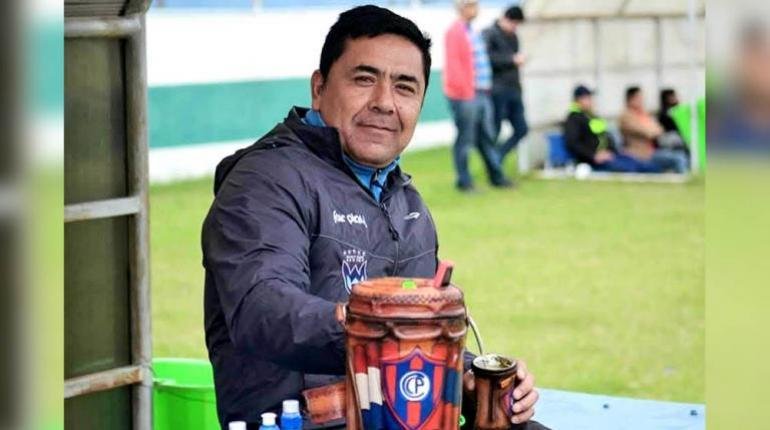 Aurora vuelve a entrenarse con un nuevo DT