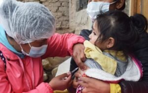 Aumentan las infecciones respiratorias y los casos de covid-19 en La Paz
