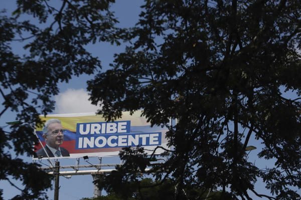 El expresidente colombiano Álvaro Uribe llega a su 'día D' ante la Justicia