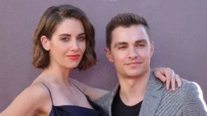 Dave Franco y Alison Brie encarnan en 'Together' el horror romántico de fundirse en uno