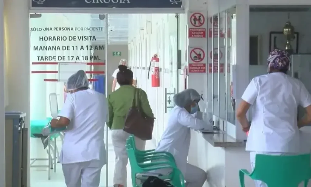Trabajadores de salud en Santa Cruz inician paro de 72 horas