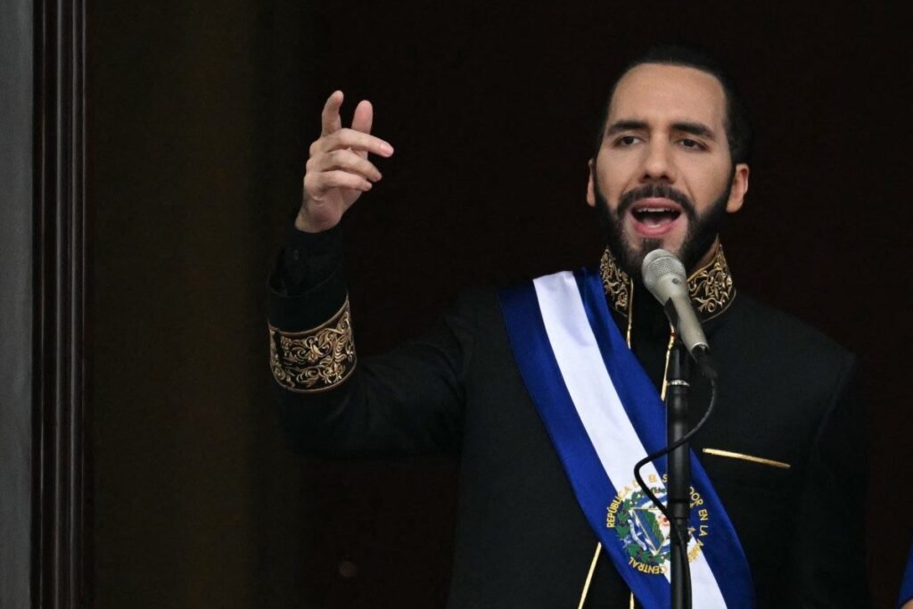 Bukele rechaza críticas a la aprobación de reelección presidencial en El Salvador