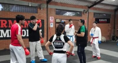 Equipo de karate cumple con campamento en Santa Cruz