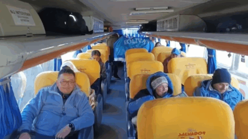 Hinchas de la Academia paceña rumbo a Cuzco para apoyar a su equipo