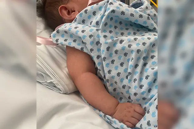 Bebé hospitalizada por coqueluche en Cobija: alerta naranja activada