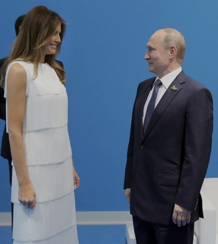 Melania Trump entregó una “carta de paz” a Vladimir Putin durante la cumbre de Alaska