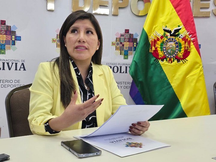 Salud lanza guía con 10 hábitos esenciales para mejorar la nutrición de adultos mayores en Bolivia