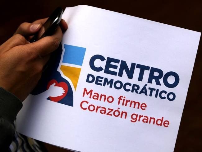Centro Democrático califica asesinato de Miguel Uribe Turbay como "golpe a la democracia"