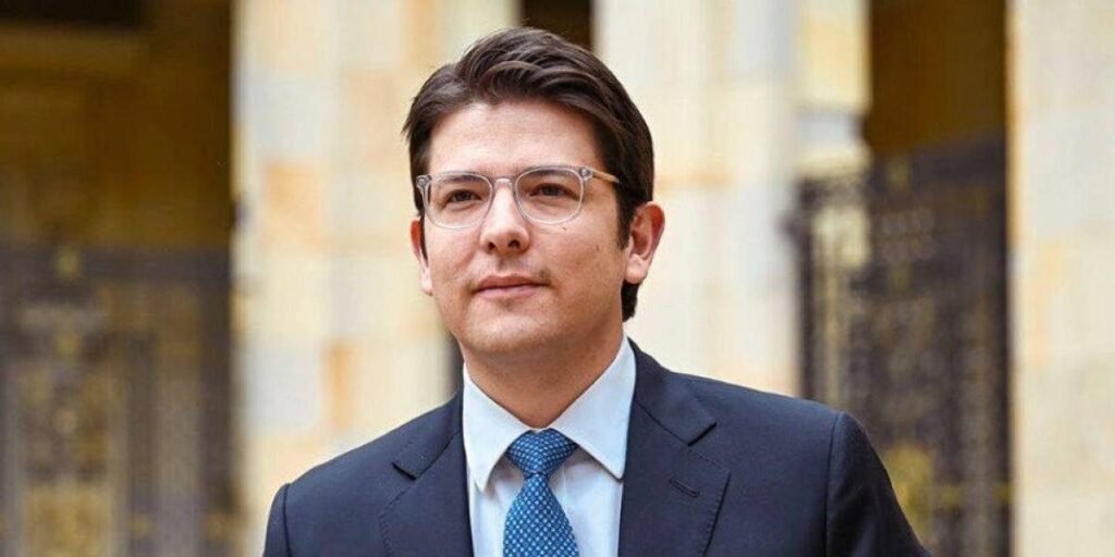 el precandidato presidencial colombiano fue víctima de un atentado sicarial en junio