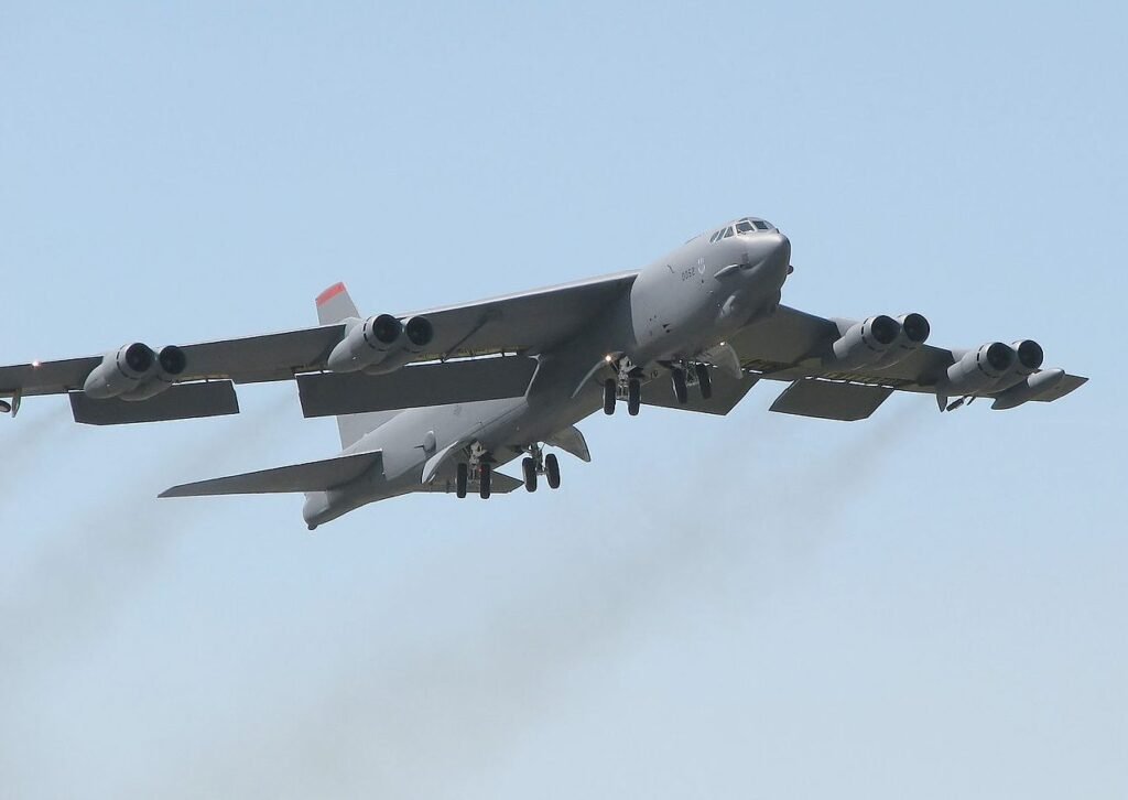 Son avistados tres bombarderos de EEUU B-52 durante misión en el mar Caribe