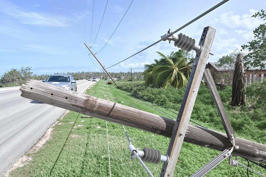 Más del 70 % de Jamaica sigue sin electricidad y hay 134 carreteras bloqueadas