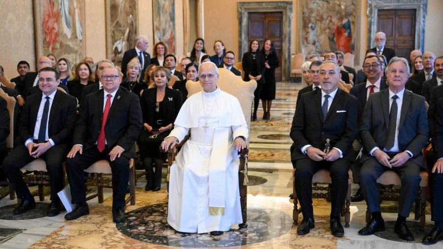 León XIV avisa del "poder destructivo" de la tecnología y la IA con "ideología antihumana"