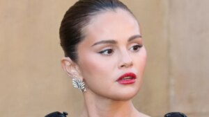 La-cantante-Selena-Gomez-acusada-de-utilizar-la-salud-mental.jpg