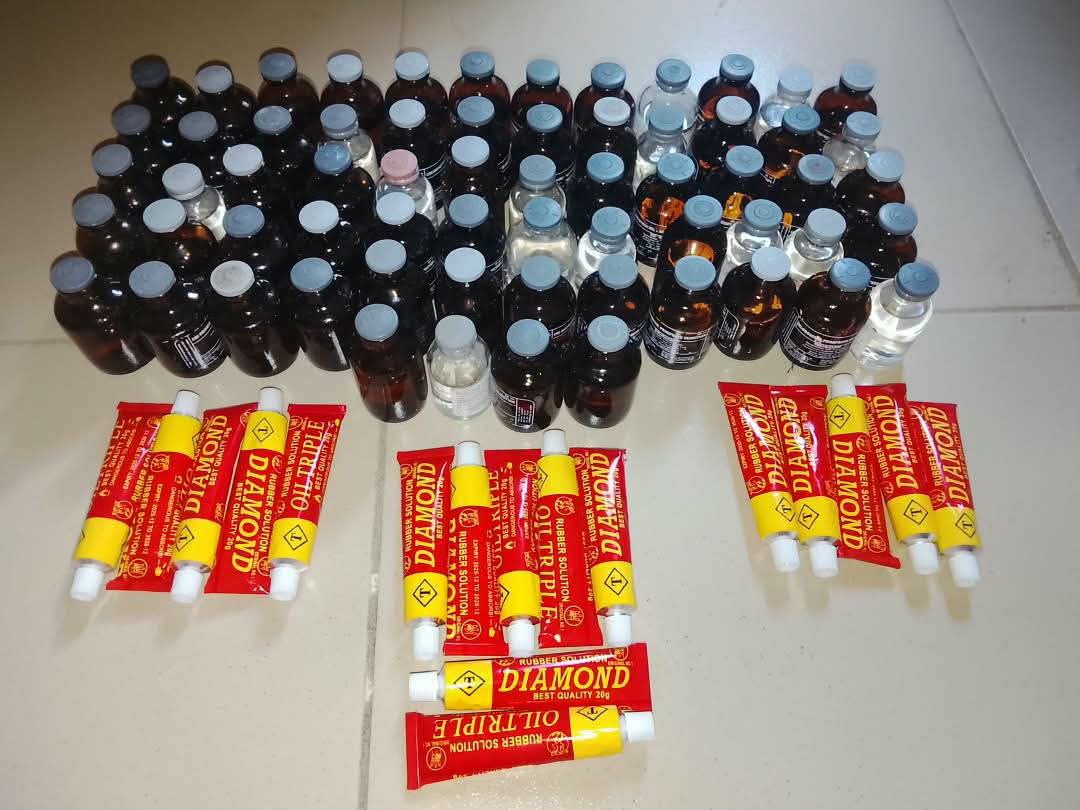 Detienen a presunto narcotraficante con 64 botellas de