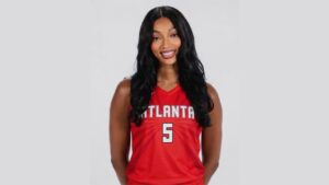Angel-Reese-hace-historia-en-la-WNBA-con-una-actuacion.jpeg