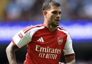 Arteta-actualiza-sobre-la-lesion-de-Guimaraes-tras-una-comoda.jpeg