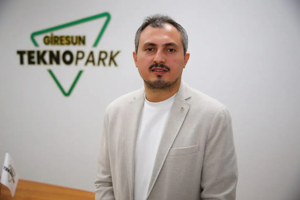 El mercado tecnológico turco de 58.000 millones de dólares llega al escenario mundial en medio de un aumento multimillonario en inversiones en IA 6 Culo. Prof. Muhammet Anāl Kaya, director general de Giresun Teknopark