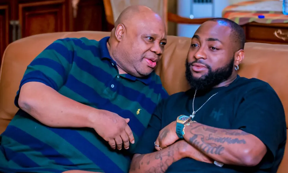 Davido-fue-blanco-de-un-ataque-al-gobernador-de-Osun.jpeg
