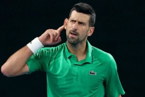 Despreciado-en-todo-momento-Djokovic-frustrado-cae-en-primera.jpg