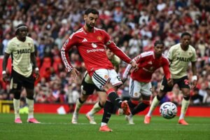 EPL-El-hat-trick-de-Fernandes-lleva-al-Man-United-a.jpg