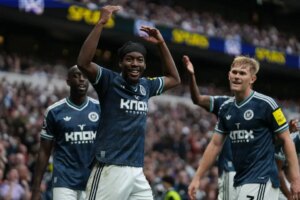 EPL-Newcastle-condena-al-pesimo-Tottenham-a-su-segunda-derrota.jpg