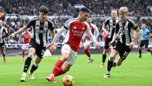 El-Arsenal-mantiene-negociaciones-con-Al-Hilal-sobre-la-venta-de.webp