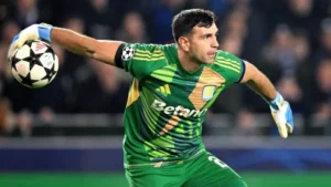 El-Chelsea-abre-negociaciones-con-Emiliano-Martinez-del-Aston-Villa.webp