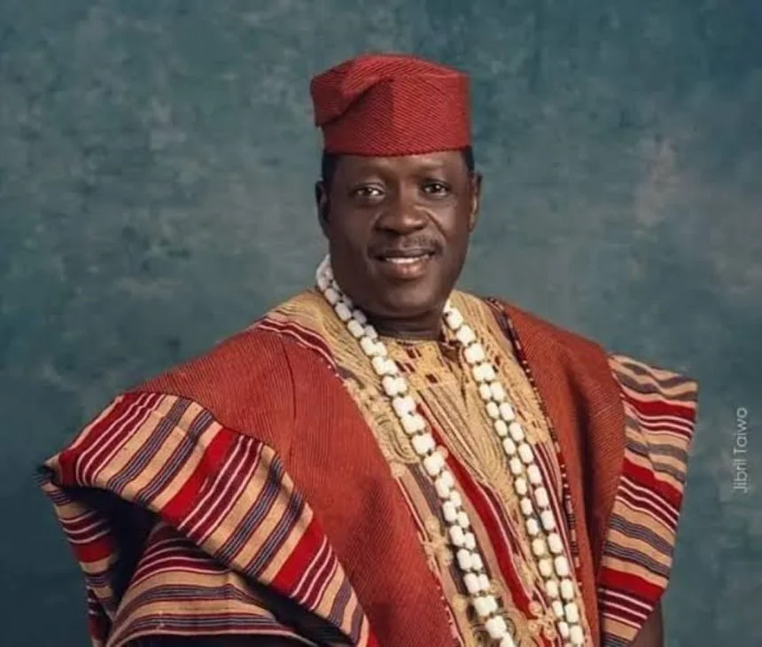 El-actor-veterano-Taiwo-Hassan-tambien-conocido-como-Ogogo-d.webp