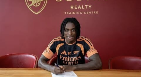 El-defensa-nigeriano-de-origen-ingles-Ogunneye-llega-al-Arsenal.jpeg