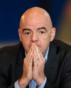 Italia-retira-su-apoyo-a-la-candidatura-de-Infantino-a.jpg