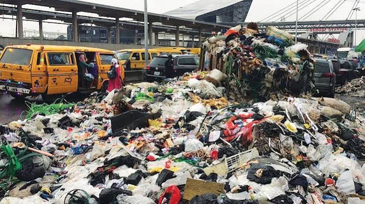 Lagos-desplegara-220-camiones-adicionales-para-la-recogida-de-basura.jpg