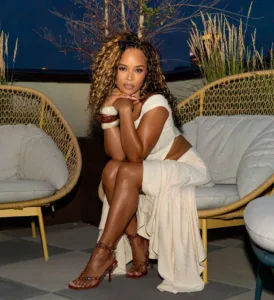 Me-trato-como-a-un-pedazo-de-mierda-–-Serayah.webp