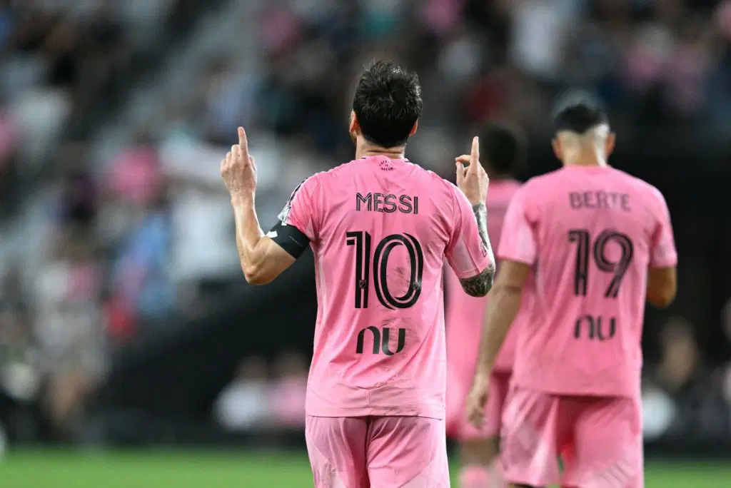 Messi-anota-cuatro-goles-y-el-Inter-Miami-derrota-a.jpg