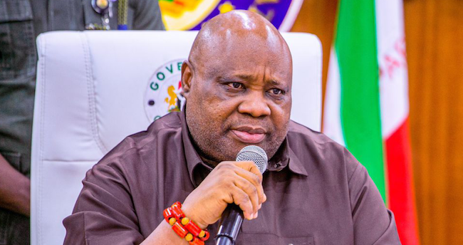 OSUN-Tras-la-victoria-electoral-la-gobernadora-Adeleke-habla-con.png