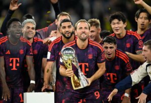 Olise-marca-en-la-victoria-del-Bayern-sobre-el-Dortmund.jpg