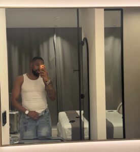 Rolex-Range-Rover-la-estrella-de-BBNaija-Sheggz-hace-alarde.jpeg