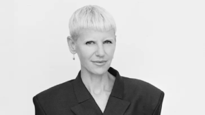 Skims-nombra-a-Kim-Schraub-directora-de-marca-y-a.webp