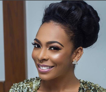 Celebridades femeninas nigerianas que son birraciales