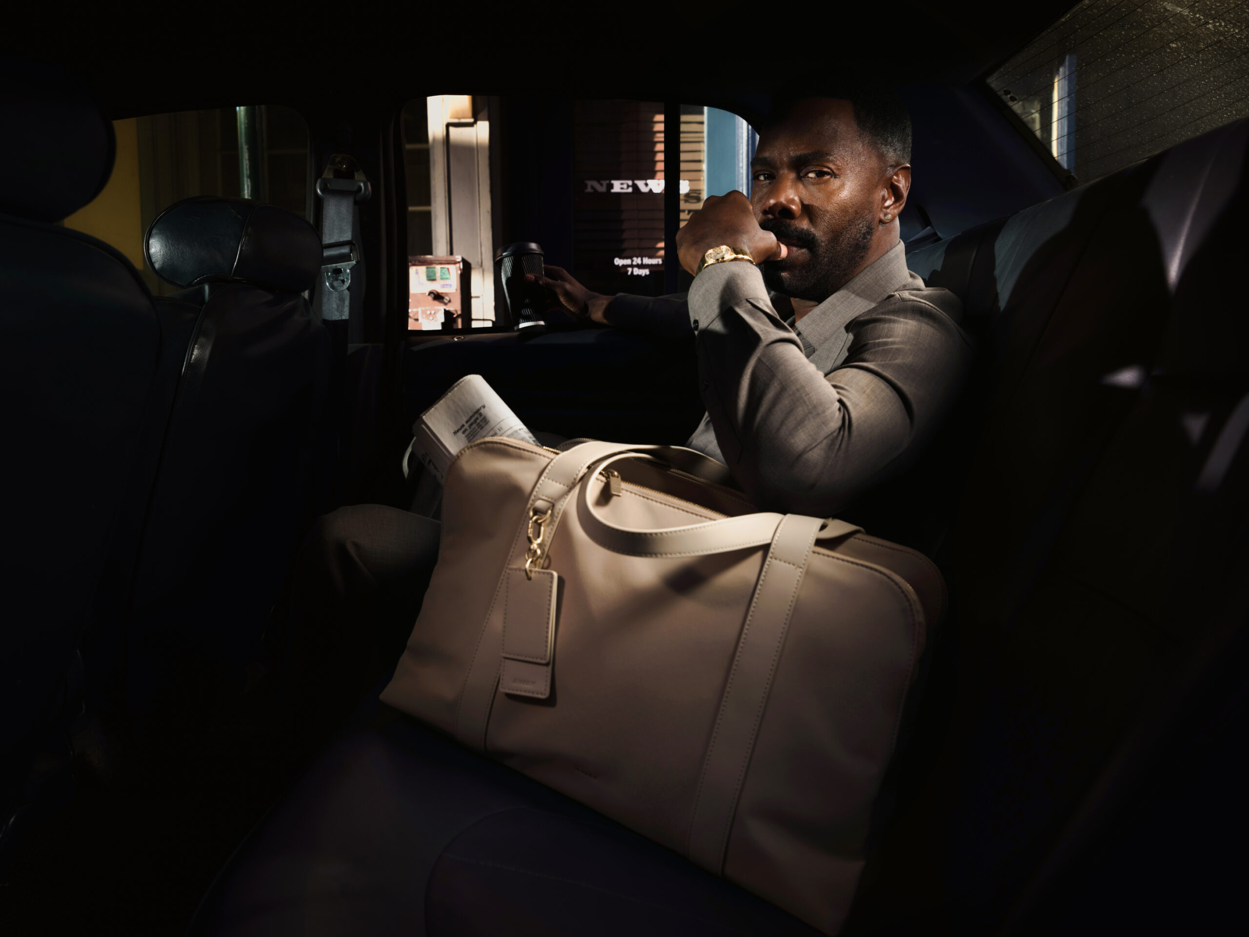colman-domingo-away-serie-3-bolso-estilo-rave