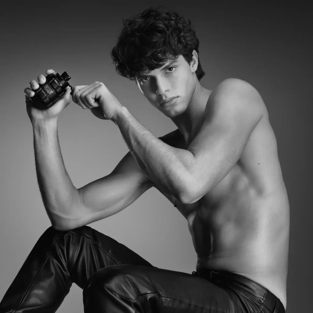 10-fragancias-de-cuero-para-hombres-que-saben-impresionar.webp