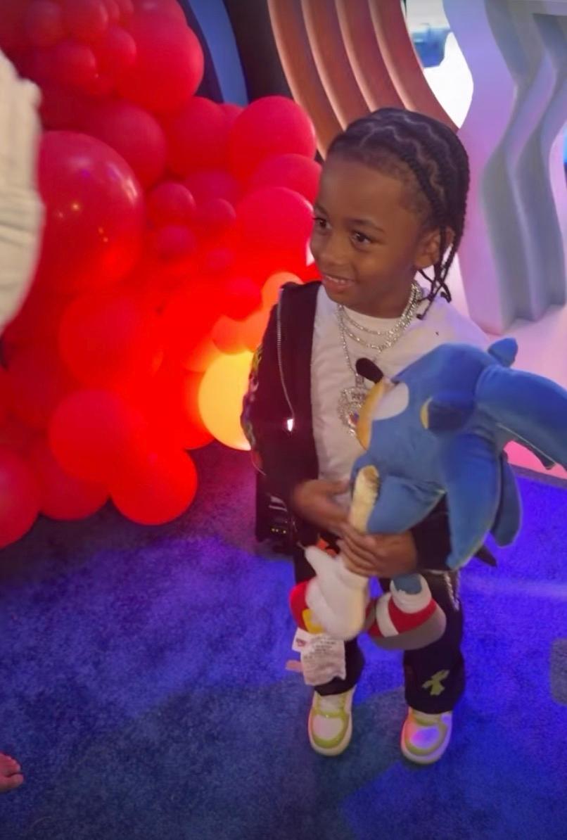Cardi B y su ex Offset se reencuentran en medio del divorcio para celebrar los cumpleaños de su hijo y su hija