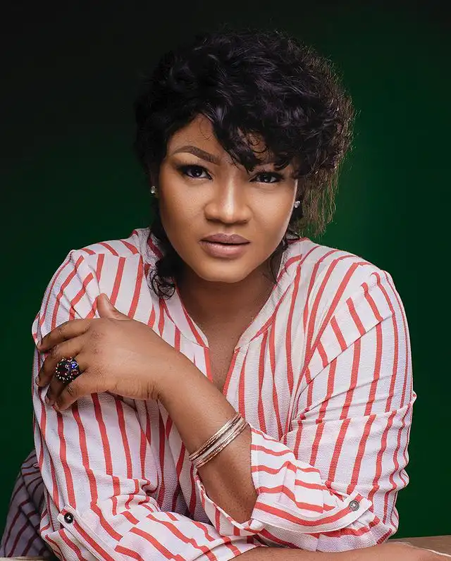 Podria-haber-sido-multimillonario-–-Omotola-Jalade-revela-por-que.webp