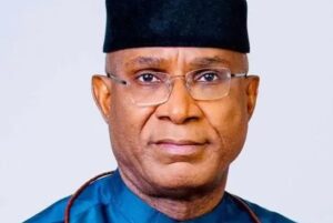 2027-Omo-Agege-afirma-que-la-sentencia-del-Tribunal-Supremo-no.jpg