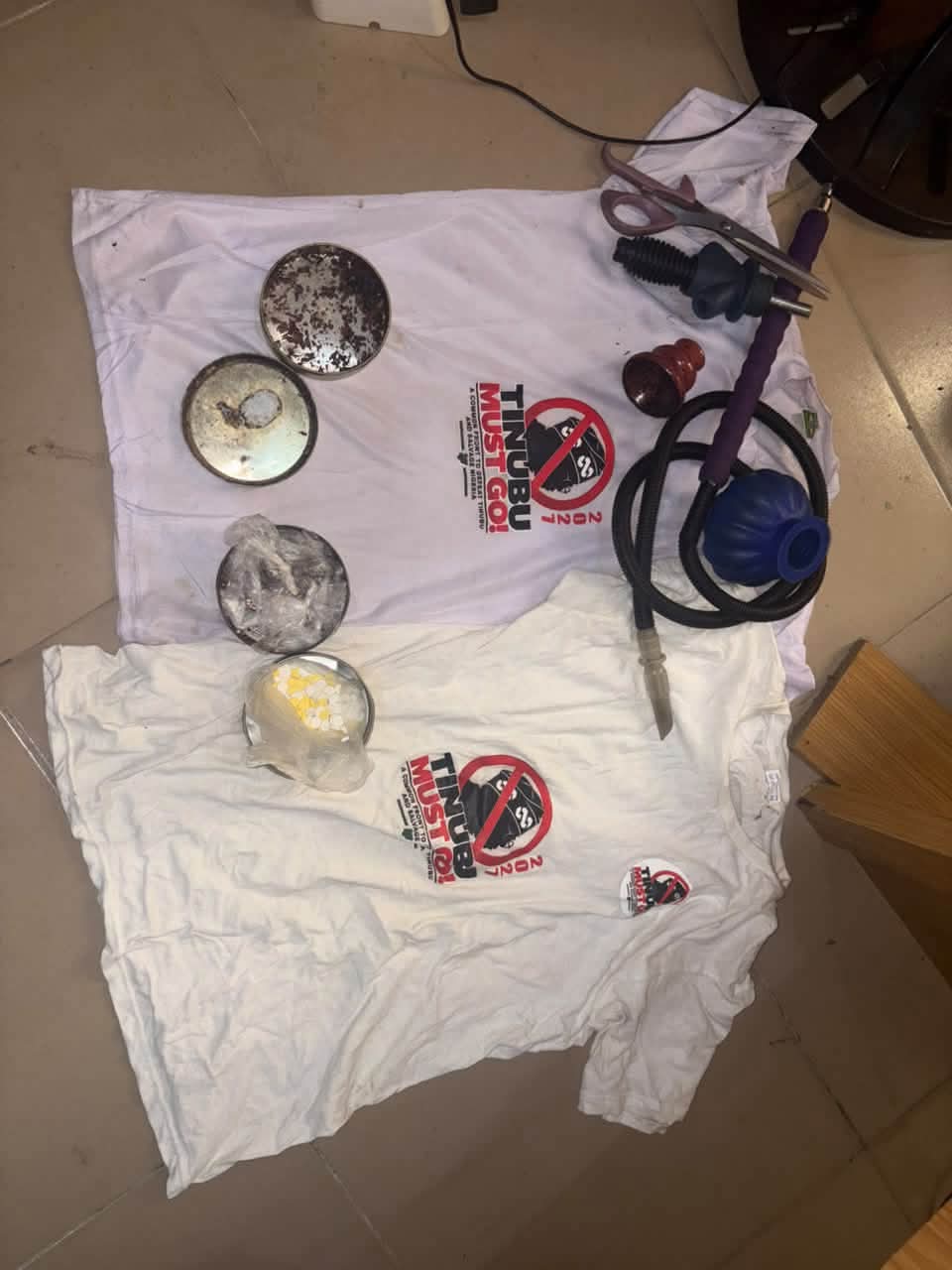 Camisetas “Tinubu Must Go”: sospechosos arrestados por presunta violencia y posesión de drogas - Policía de Borno