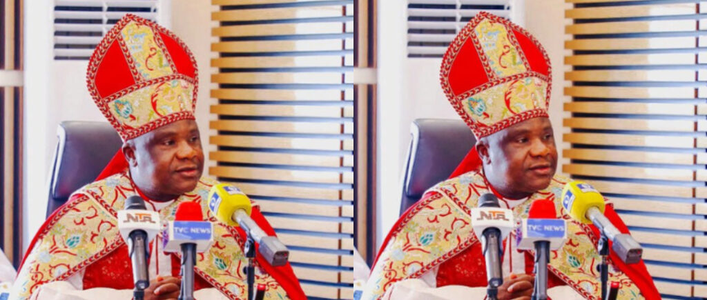 Algunas-personas-patrocinan-a-Terr0rm-con-Blackmal-Tinubu-Obispo.jpg