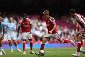 Arsenal-prolonga-su-inicio-perfecto-en-la-Premier-League-con.jpg
