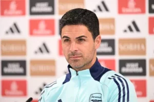 Arteta-Alonso-y-Maresca-lucharan-por-el-premio-al-entrenador.webp